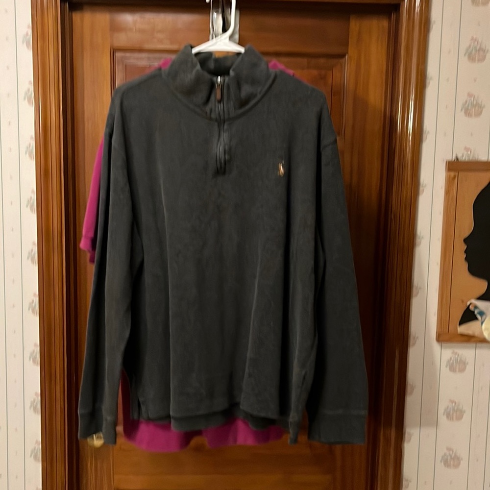 Got a Ralph Lauren longsleeve quarter zip winter pull over very good condition